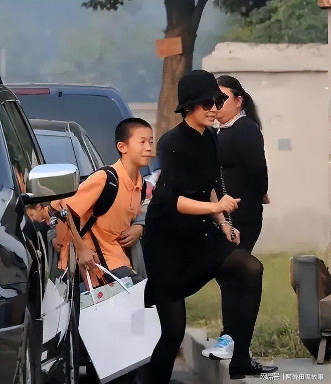 互相出轨各玩各的!结婚32年后,蒋雯丽夫妇隐居美国活成了这样(组图) - 29