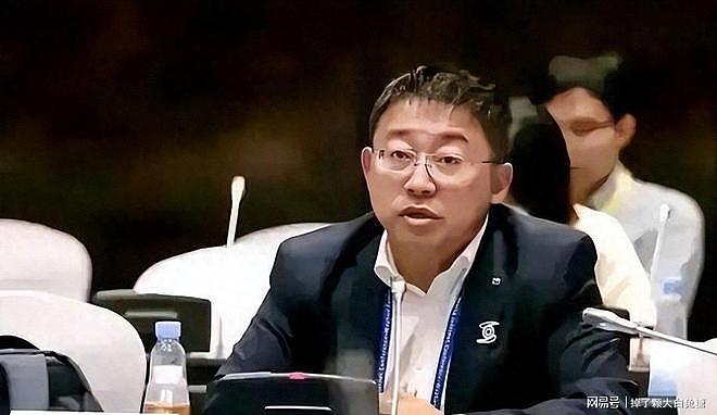 手里攥着美国绿卡，心里盼着中国崩盘？这帮“精英”赌输了国运（组图） - 6