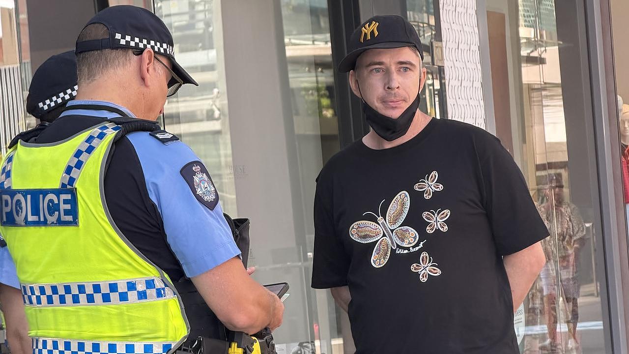 涉向人群投掷自制炸弹,澳男被控恐怖主义犯罪!CBD千人集会险酿惨剧(组图) - 1