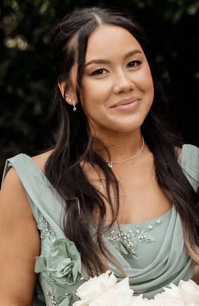 澳女新西兰度假酿惨剧!骑摩托坠墙遭重压,姐姐崩溃:以为活不成了(组图) - 1