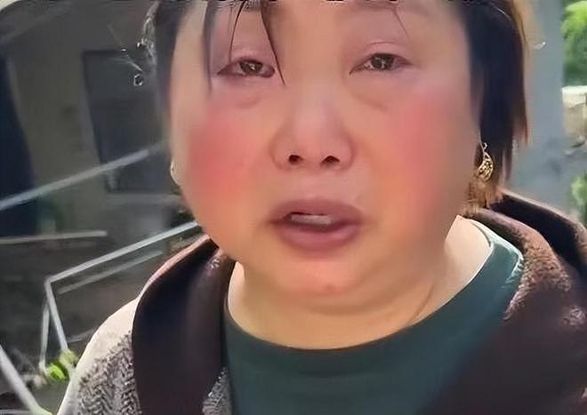 反转了!那个戴“金耳环”救灾的女干部,真的不是作秀? - 1