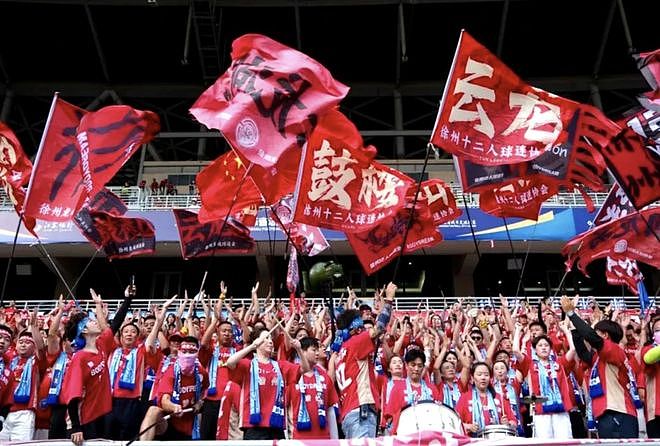 丑闻!曝苏超20岁球员与5名女粉丝发生关系:含未成年人,或需入狱 - 1