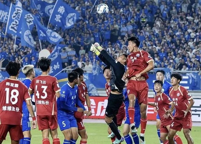 丑闻!曝苏超20岁球员与5名女粉丝发生关系:含未成年人,或需入狱 - 2