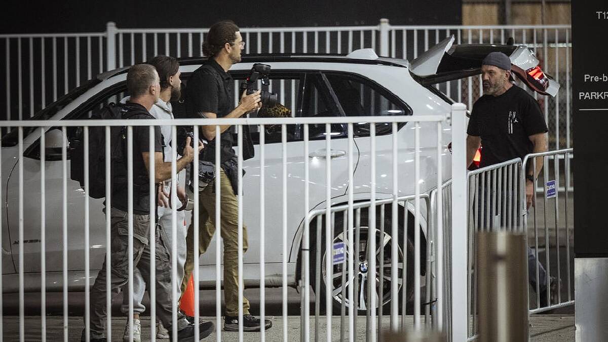 第二批“ISIS新娘”携子落地悉尼、墨尔本!反恐警察当场搜查设备,部长发严厉警告 - 3