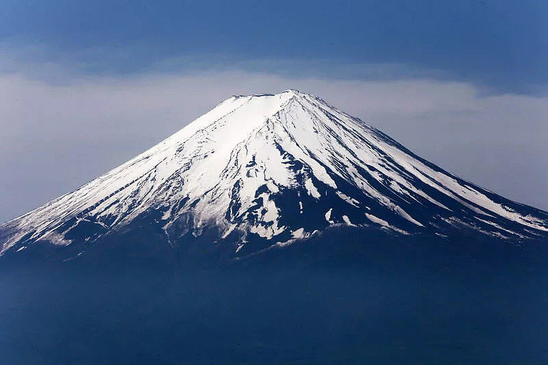 富士山沉睡300多年,专家警告恐随时喷发重创东京(图) - 1