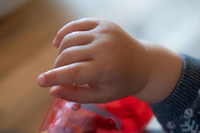 21岁夫妻出租屋同时离世，4个月女婴床底伴尸，48小时奇迹生还 - 5