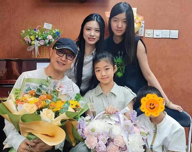 章子怡汪峰离婚后首同框,10岁女儿交响乐惊艳全场(组图) - 4