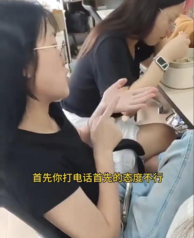 女子白嫖外卖:吃掉后投诉骑手,小哥上门现场抓包,已传播到国外 - 5