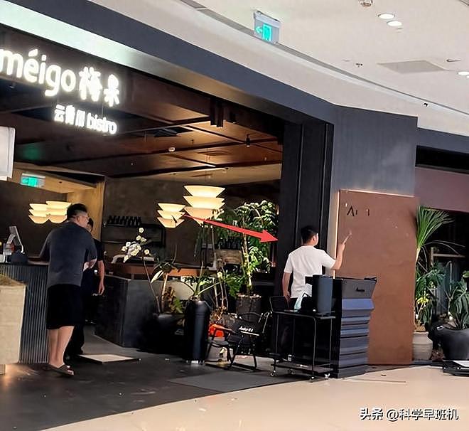 浙江男子怒砸加盟店，控诉商场黑心，400万投资，却只营业四个月 - 1