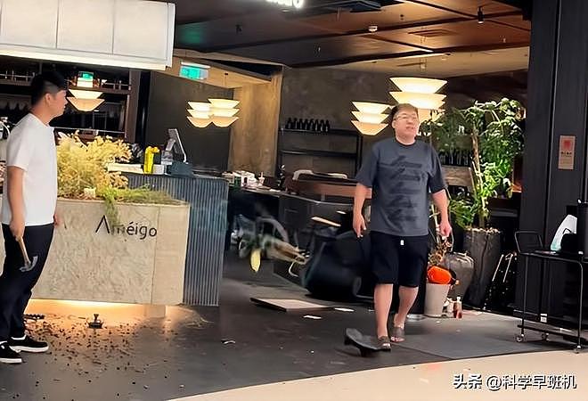 浙江男子怒砸加盟店，控诉商场黑心，400万投资，却只营业四个月 - 9