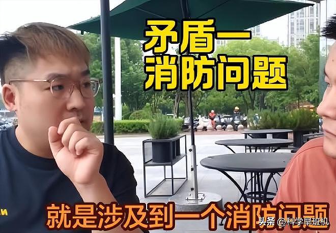 浙江男子怒砸加盟店，控诉商场黑心，400万投资，却只营业四个月 - 18