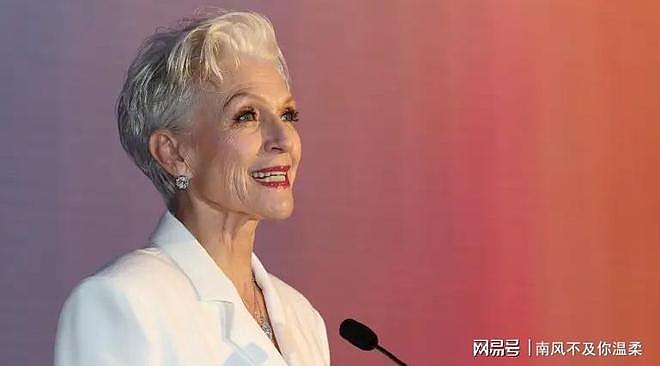 没想到,马斯克离开中国才一天,78岁母亲一句话让中国网友破防 - 5