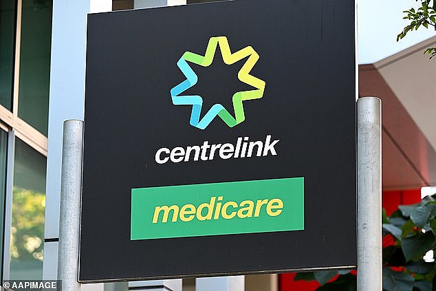 上百万澳人受影响！艾博年政府终结Centrelink“一刀切”（组图） - 1