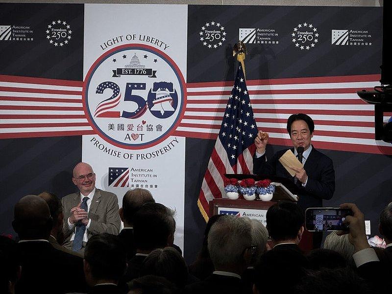 有深意？ 赖清德祝贺美国国庆，点名送特朗普《张忠谋传》（组图） - 3