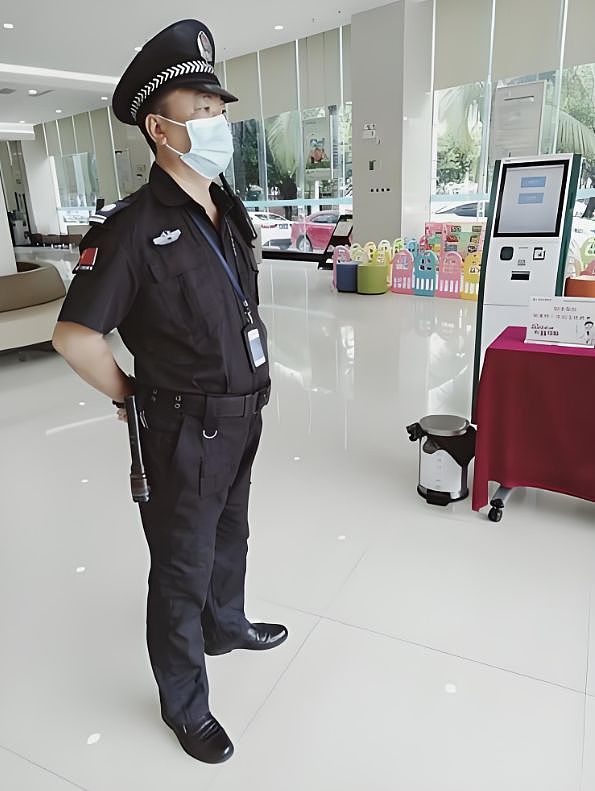 深圳男子买彩票中2亿,6天后去兑奖,却被工作人员赶了出去(组图) - 3