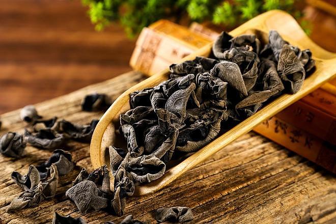 一盘木耳毒死7人?医生警告:木耳尽量别这样吃,比砒霜还毒 - 6