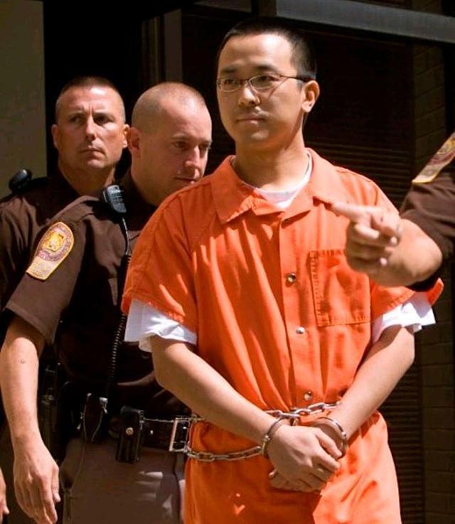 留美博士朱海洋表白学妹遭拒,当众将其砍首,判了终身监禁 - 6