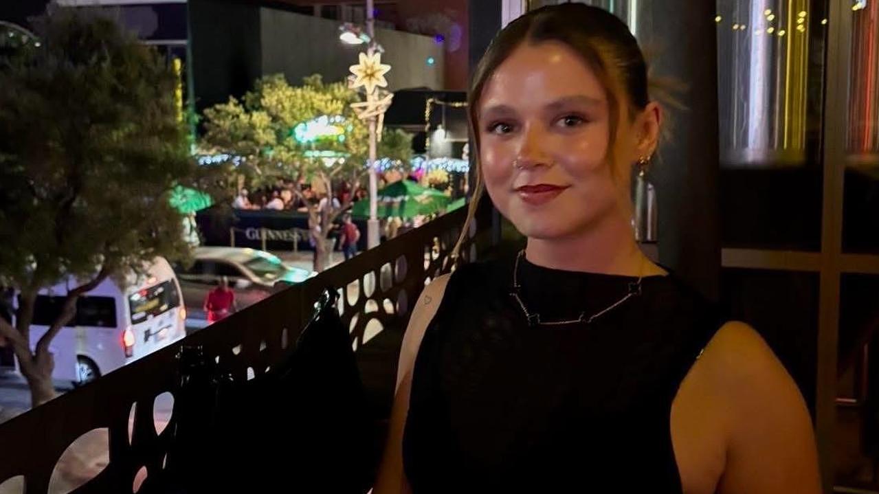 “凑近才知是女友!”女子移居澳洲仅数月车祸身亡,男友目睹惨剧崩溃 - 3