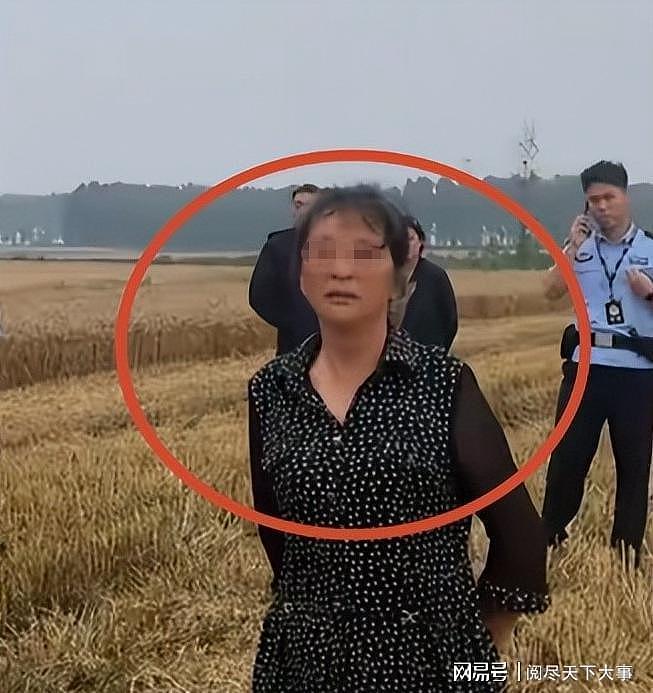 “割四赔五”？湖北大娘讹收割机后续，警方介入，当地人再曝恶行 - 10