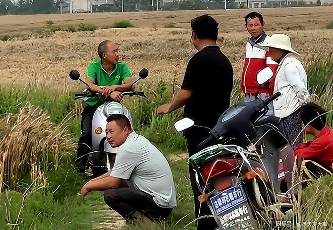 “割四赔五”？湖北大娘讹收割机后续，警方介入，当地人再曝恶行 - 13