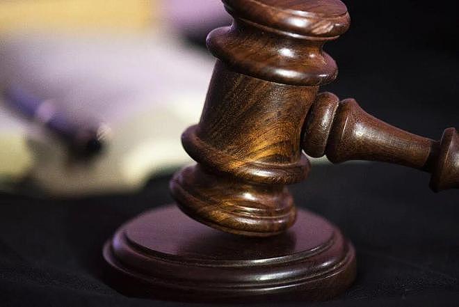 荒唐！14人被骗去上海地铁站“上班”数月，每天敬礼打卡帮忙搬行李，一分钱工资没拿到还倒贴！起因是酒局上的一句吹牛 - 2