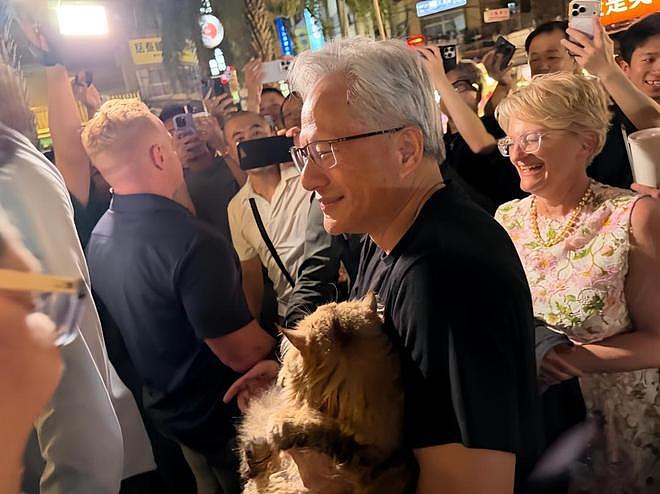黄仁勋现身台北老餐厅,婉拒名媛为他买单,霸气直言:我钱多!(组图) - 5