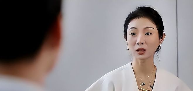中国女子花50万买精，生下混血三胞胎！8年后3个娃长成这样，全网沉默（组图） - 13