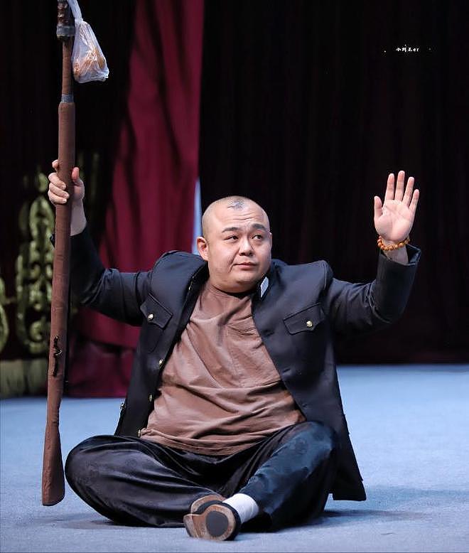 德云社突然宣布重要决定,曹云金被拉下水,难怪郭麒麟三拒接班人(组图) - 44