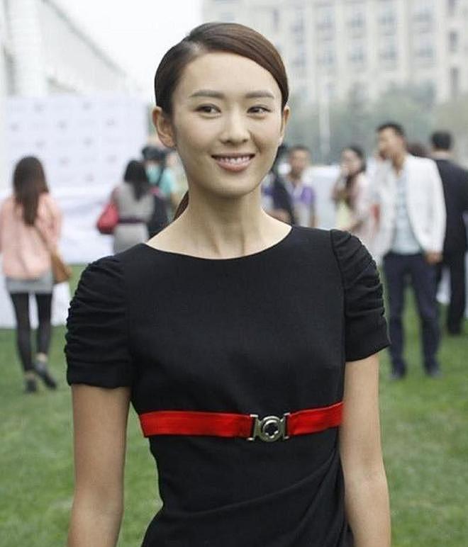 被张国立儿子暴打，后嫁给大17岁富豪，如今多年过去童瑶怎么样了 - 17
