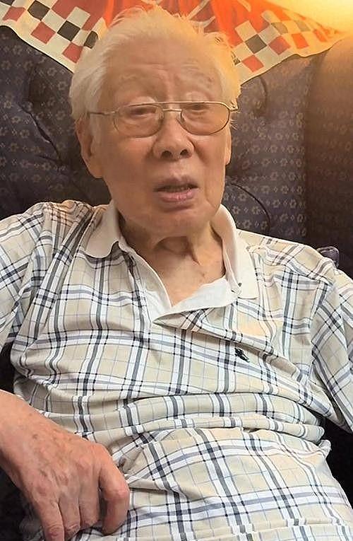 90岁焦晃近况曝光！穿纸尿裤、1天5包烟与小30岁娇妻住老破小 - 3