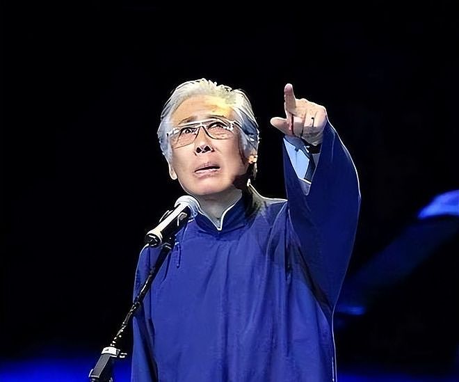 90岁焦晃近况曝光！穿纸尿裤、1天5包烟与小30岁娇妻住老破小 - 10