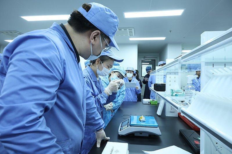 全世界首次!神舟22号带回人工胚胎,探索“星际移民”可能性(组图) - 1