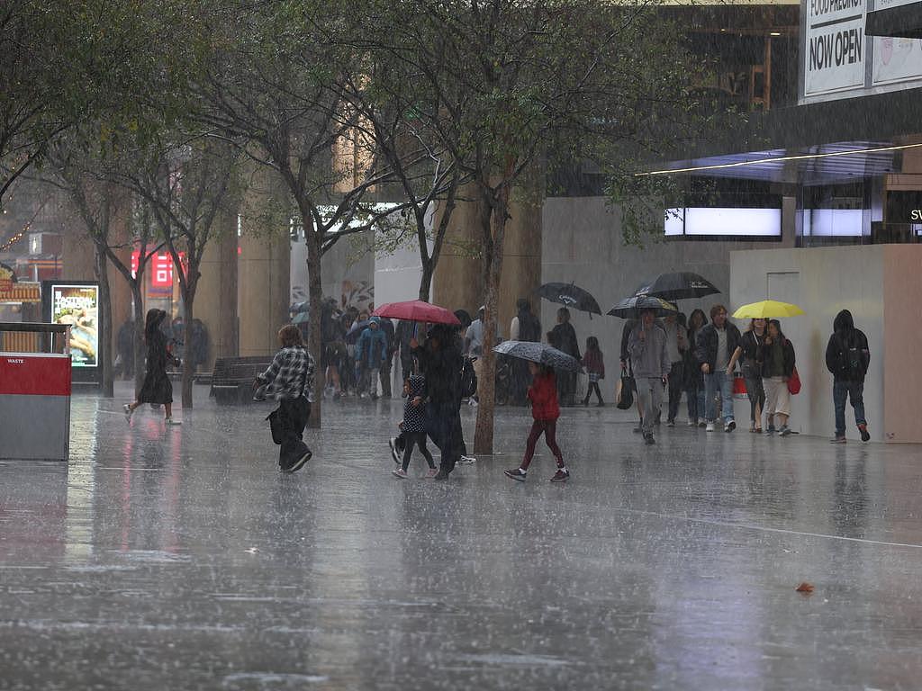 100km/h的“妖风”横扫澳洲一地!伴有超强降雨,多地拉响恶劣天气警报(组图) - 2