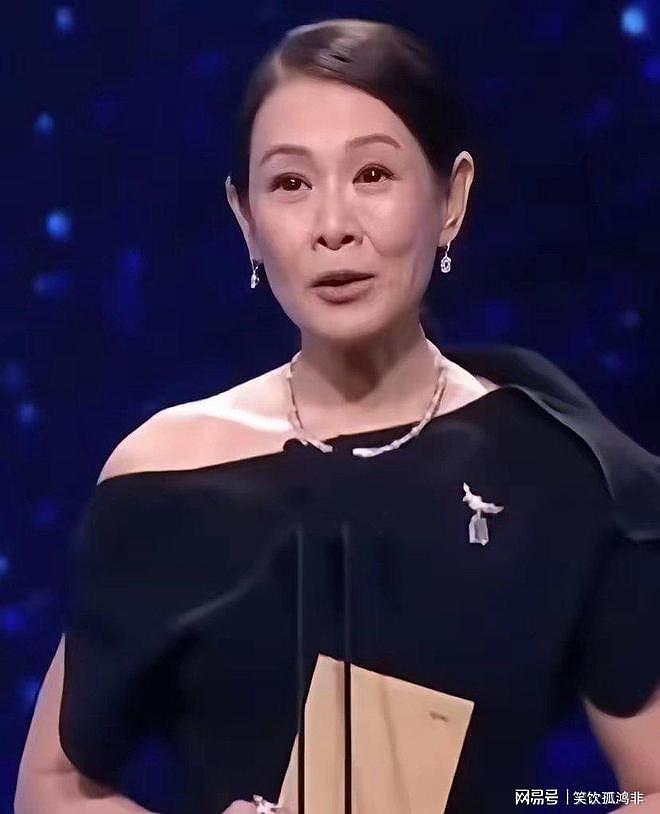 明星无滤镜后,周涛一脸凶相,李冰冰像小老太,金晨脸大如饼(组图) - 21