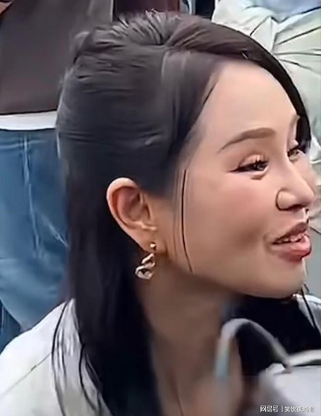 明星无滤镜后,周涛一脸凶相,李冰冰像小老太,金晨脸大如饼(组图) - 26