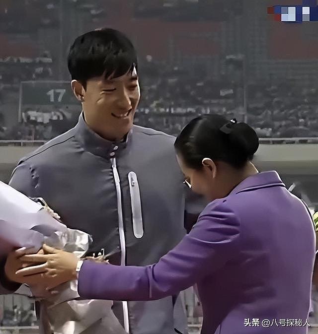 刘翔丁克十年身价10亿，葛天已生龙凤胎，两人走出了完全不同的人生 - 5