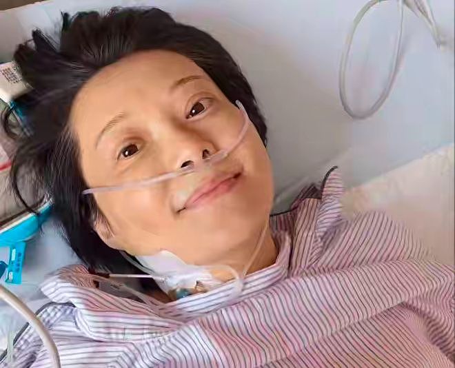 53岁袁立重病照曝光！曾为救万人散尽家财，如今自己躺上手术台 - 1