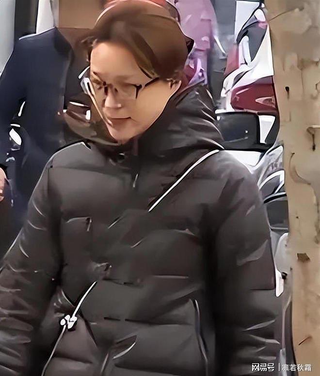 不顾母亲反对，执意嫁给小5岁且离婚带娃的密春雷，董卿后悔了吗 - 6