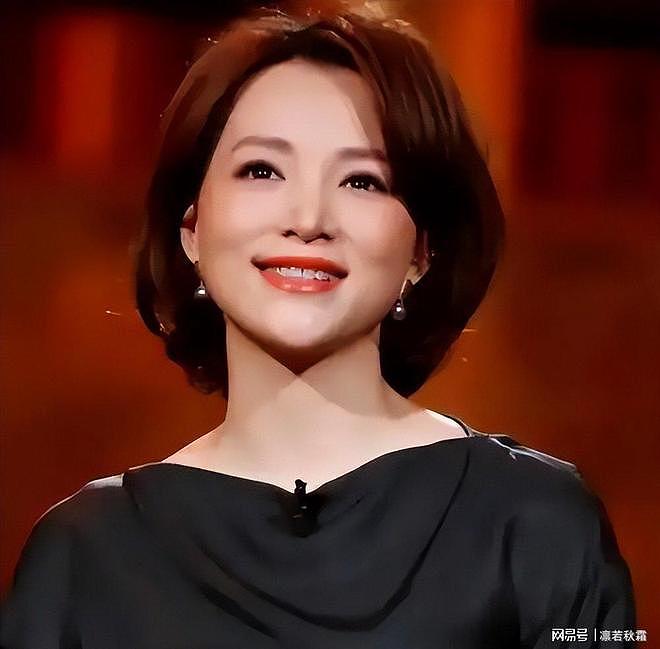 不顾母亲反对，执意嫁给小5岁且离婚带娃的密春雷，董卿后悔了吗 - 24
