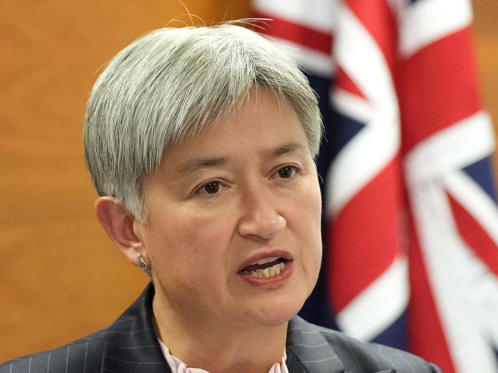 外长黄英贤发视频痛批反对党党魁,却被指涉在华社煽动恐慌(组图) - 2
