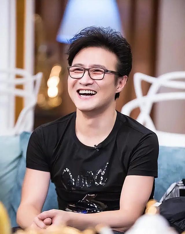 汪峰北京带娃尽显父爱，森林北杭州遭野猫咬伤，意外撕开恋爱真相（组图） - 2
