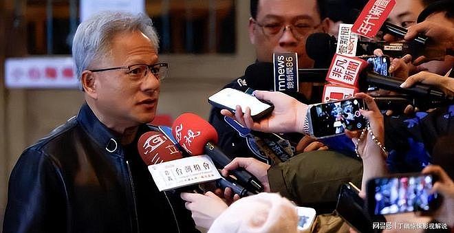 黄仁勋嘲讽华为技术，说韬定律是10年前玩剩下的，业内人士开怼（组图） - 3