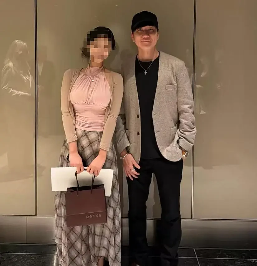 歌手私生活败在粉丝？林俊杰女友眼神被恶意解读（组图） - 3