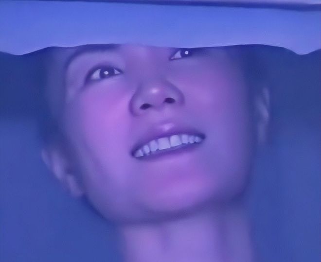 王菲哭了!谢霆锋演唱会拍到清晰一幕,才知王菲真正想要的是什么(组图) - 5