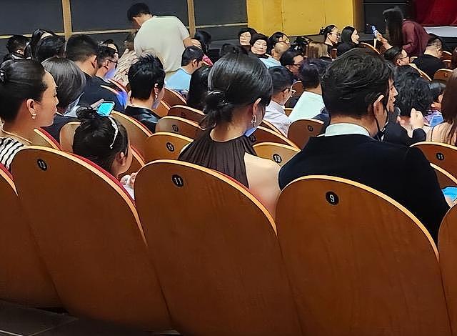 又传婚变？唐嫣罗晋感情状态曝光，两人艺术节同框打破谣言！（组图） - 5