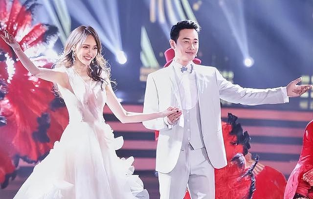 又传婚变？唐嫣罗晋感情状态曝光，两人艺术节同框打破谣言！（组图） - 8