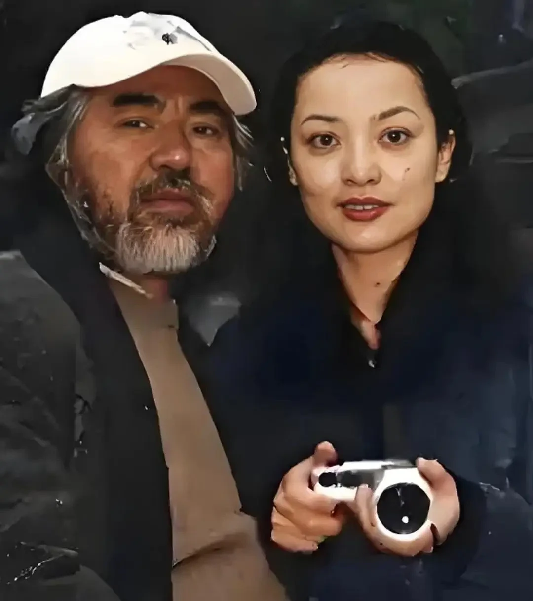 张纪中被曝婚内转移千万资产给小31岁现任（组图） - 11