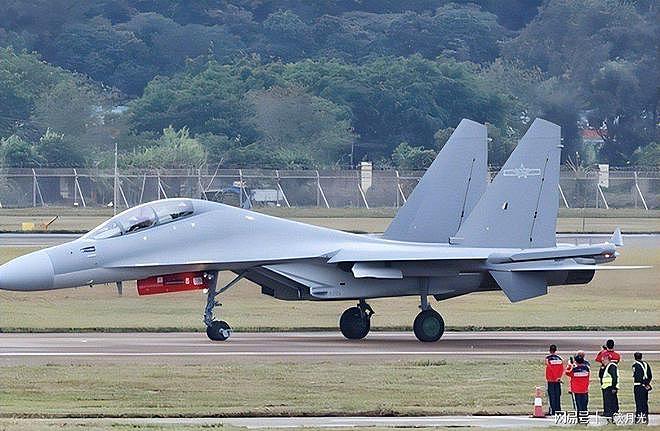 雷达全瞎、通信中断、直升机降不下来，荷兰护卫舰夹着尾巴逃了（组图） - 5