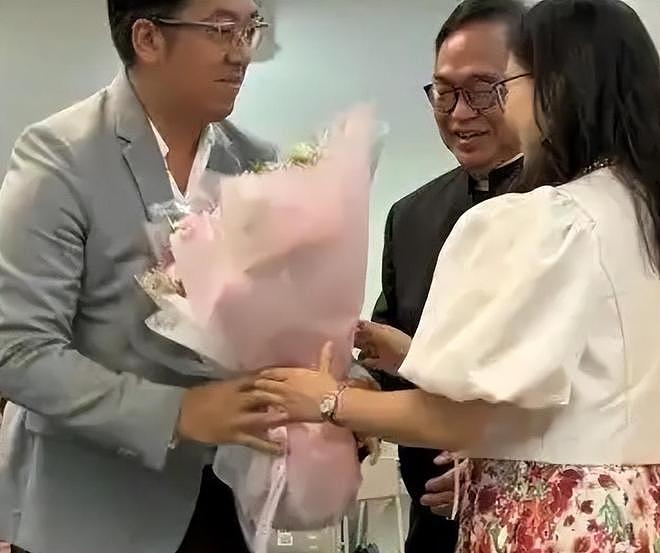 差41岁的忘年恋！73岁香港卢伟国迎娶好友90后女儿，网友说的现实（组图） - 12