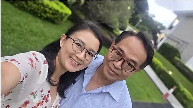 差41岁的忘年恋！73岁香港卢伟国迎娶好友90后女儿，网友说的现实（组图） - 13